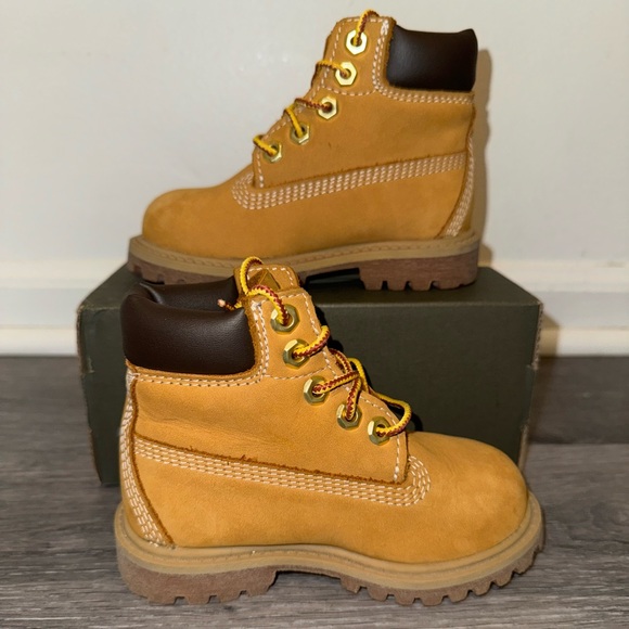 SOLD Toddler Timberland Boots 7C - Picture 4 of 7